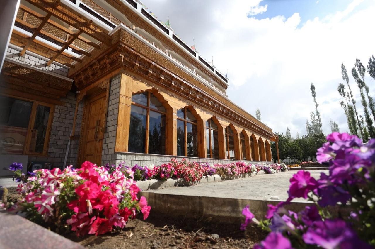 Hotel The Grand Khasdan Leh Exterior foto